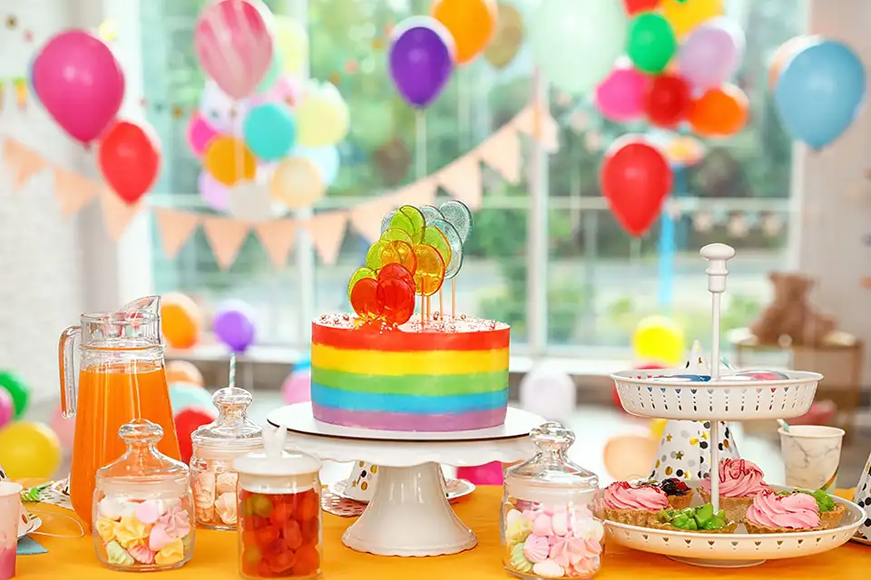 Bolsas de chuches para cumpleaños con gominolas de colores